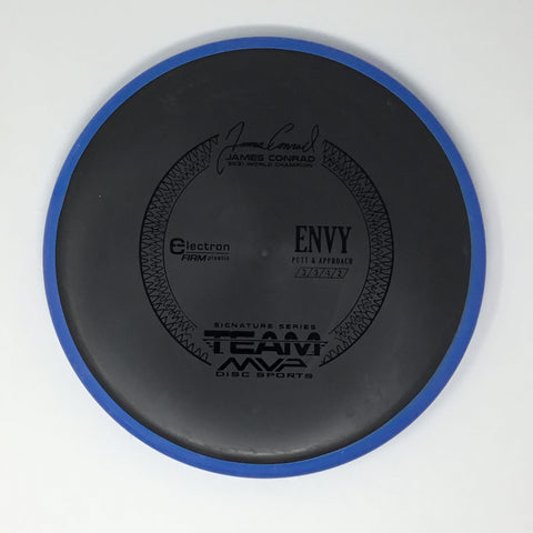 Axiom Discs Envy (Electron Firm - James Conrad 2021 World Champion) Putt & Approach