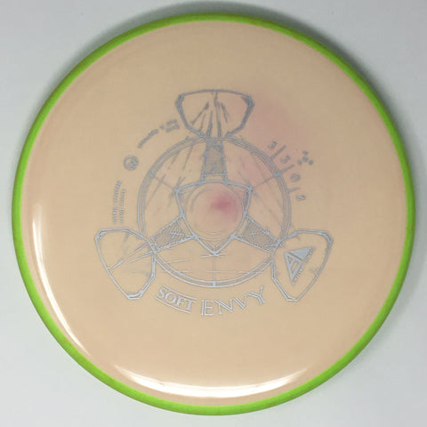 Axiom Discs Envy (Neutron Soft) Putt & Approach