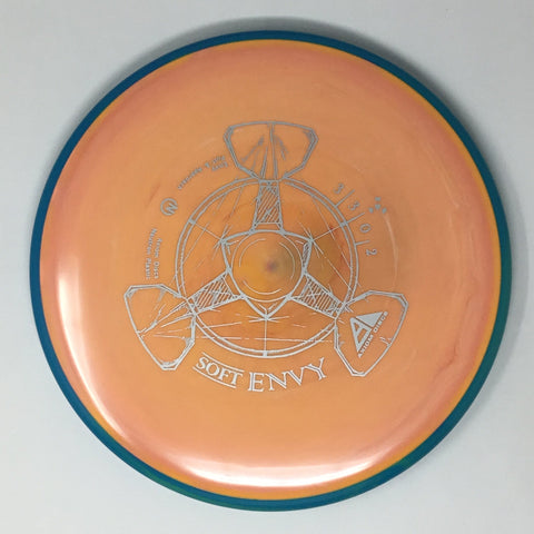 Axiom Discs Envy (Neutron Soft) Putt & Approach