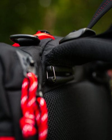 Squatch Disc Golf Squatch Disc Golf Bag (Drew Gibson Lore 2.0 Bag with Cooler, 28+ Disc Capacity) Bag