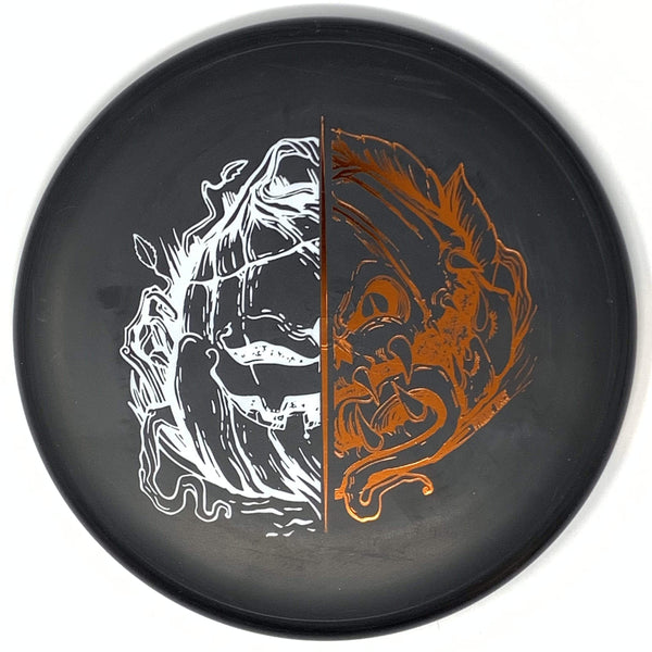 Dynamic Discs Deputy (Prime, Two-Tone Pumpkin Halloween Stamp) Putt & Approach