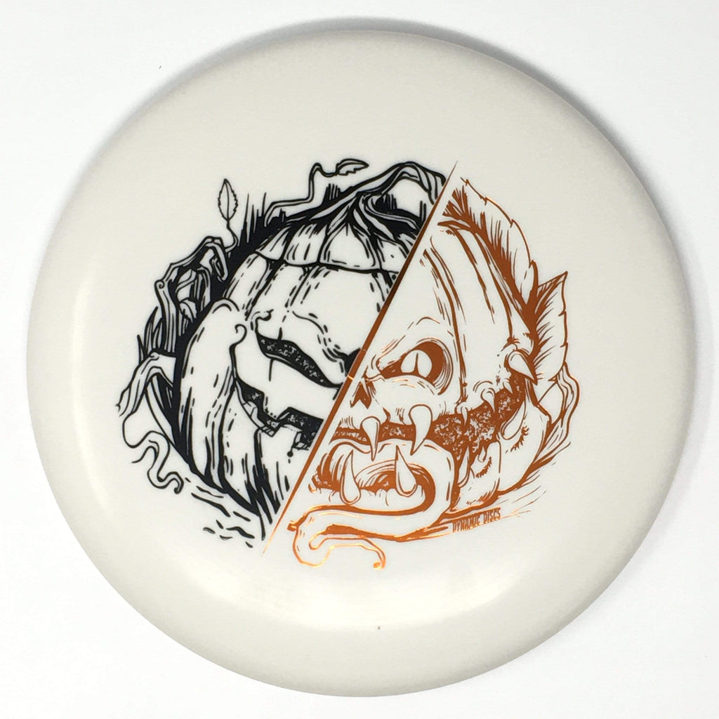 Dynamic Discs Judge (Classic Blend, Two-Tone Pumpkin Halloween Stamp) Putt & Approach