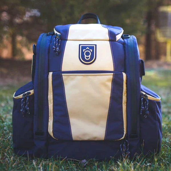 Squatch Disc Golf Squatch Disc Golf Bag (Catrina Allen Signature Legend 3.0 with Cooler, 40+ Disc Capacity) Bag